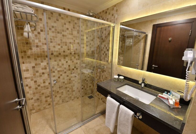Deluxe Room, Ramada By Wyndham Istanbul Merter