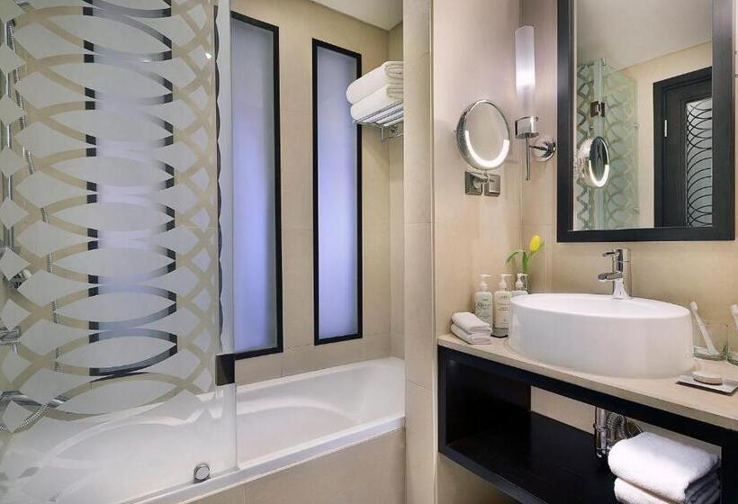 适合残疾人使用的标准间, Voco   Riyadh, An Ihg Hotel   فندق فوكو الرياض, احدى فنادق مجموعة إنتركونتيننتال