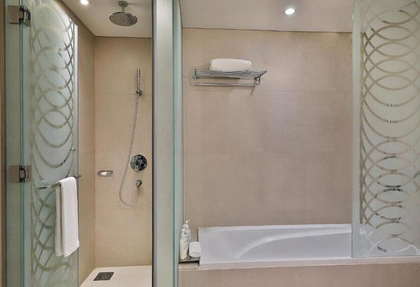 带大床的套房, Voco   Riyadh, An Ihg Hotel   فندق فوكو الرياض, احدى فنادق مجموعة إنتركونتيننتال