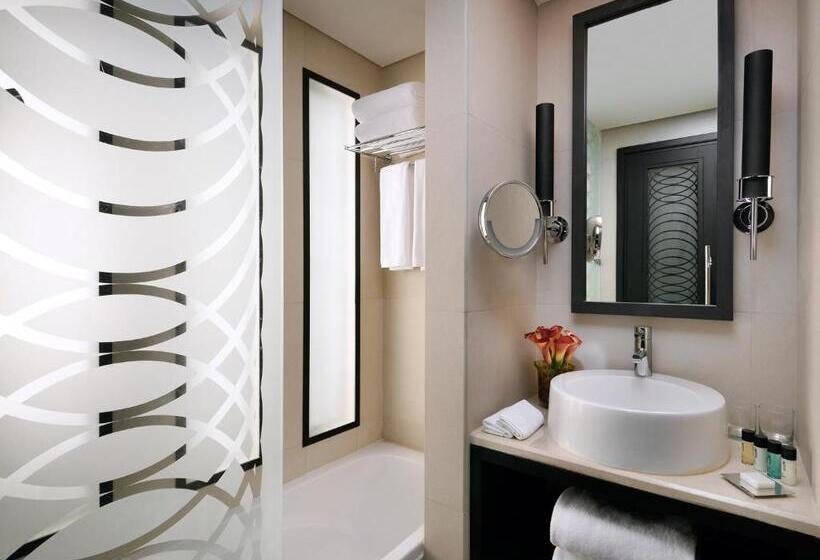 带大床的套房, Voco   Riyadh, An Ihg Hotel   فندق فوكو الرياض, احدى فنادق مجموعة إنتركونتيننتال