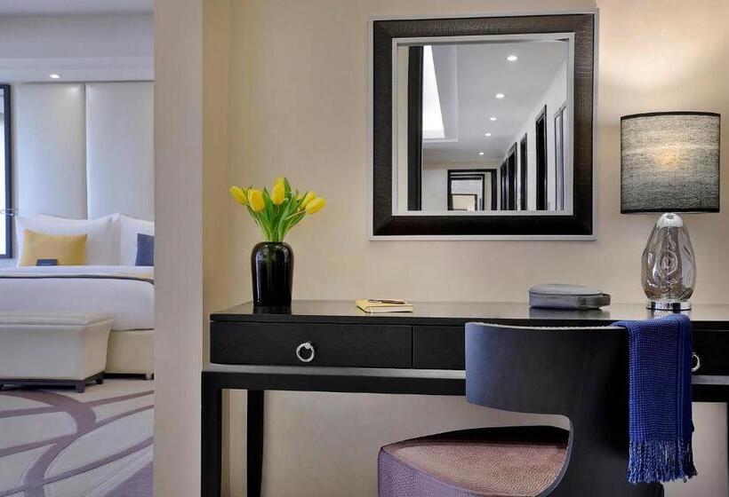 皇家两卧套房, Voco   Riyadh, An Ihg Hotel   فندق فوكو الرياض, احدى فنادق مجموعة إنتركونتيننتال