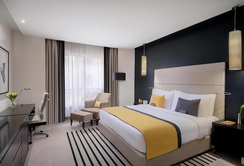 带大床的套房, Voco   Riyadh, An Ihg Hotel   فندق فوكو الرياض, احدى فنادق مجموعة إنتركونتيننتال