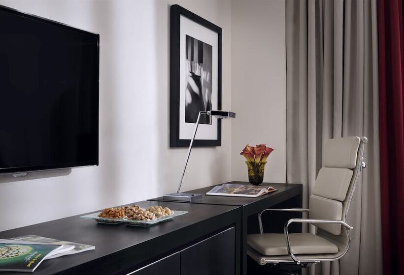 高级客房, Voco   Riyadh, An Ihg Hotel   فندق فوكو الرياض, احدى فنادق مجموعة إنتركونتيننتال