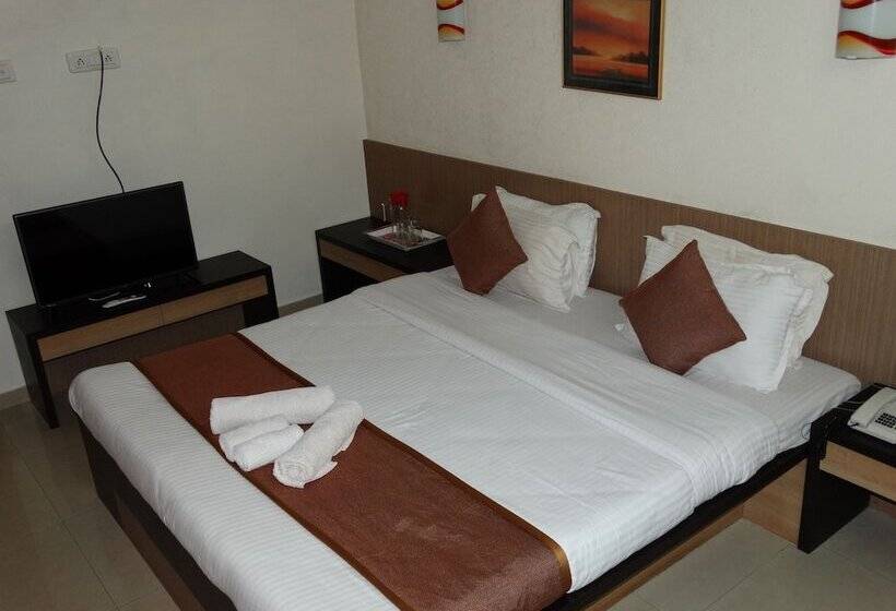 家庭间, Abhishek Beach Resort & Spa