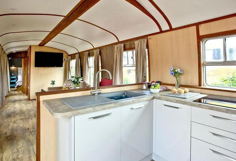 Дом 3 Спальни, Brunel Boutique Holiday Park