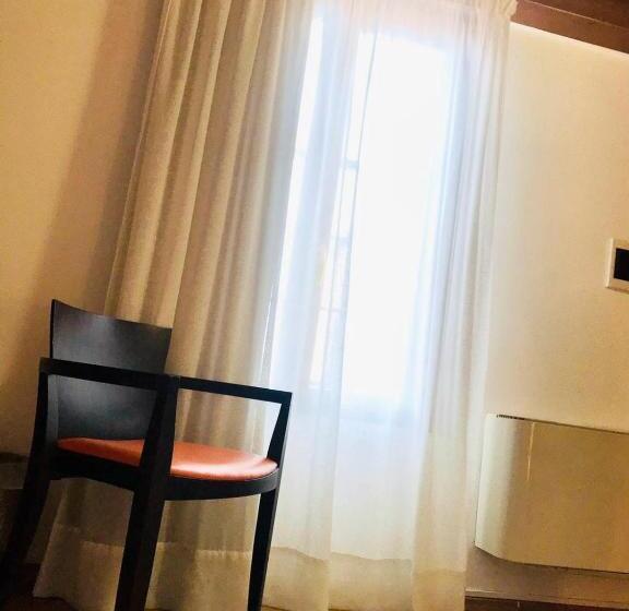 스탠다드 트리플 룸, Locanda Al Moro