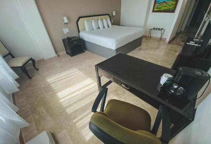 キングサイズベッドのスタンダードルーム, Best Western Plus Tuxtepec