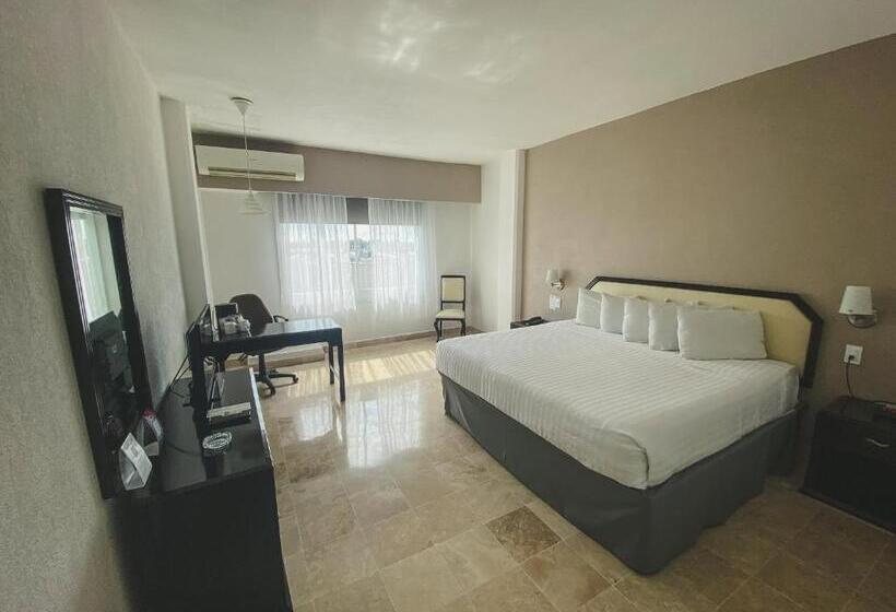キングサイズベッドのスタンダードルーム, Best Western Plus Tuxtepec