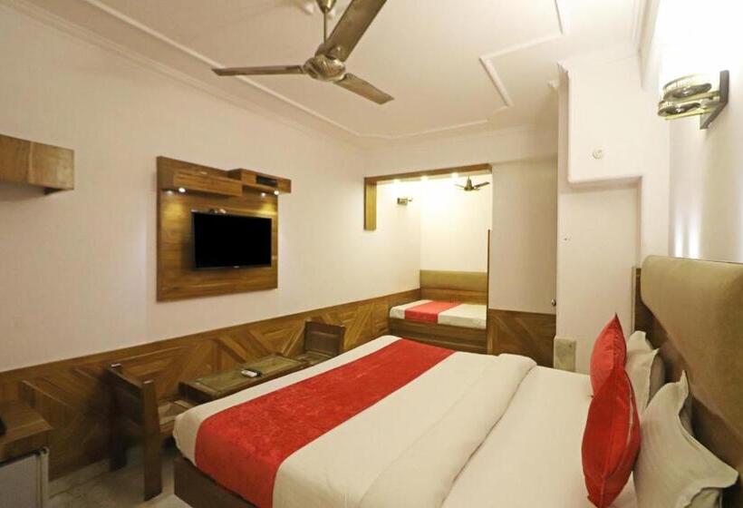 اتاق لوکس سه تخته, Cottage Yes Please   New Delhi