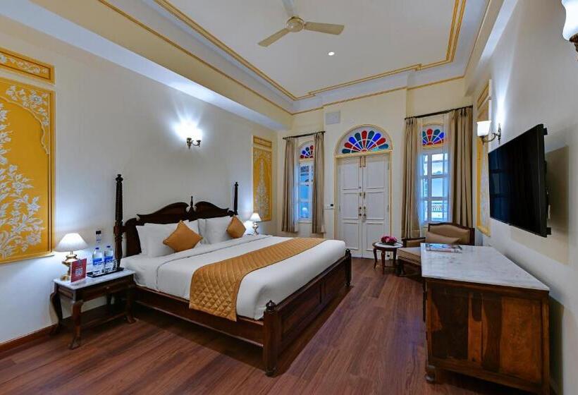 اتاق لوکس, Welcomheritage Ramgarh