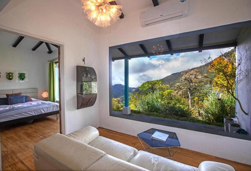 Люкс Мастер, Dantica Cloud Forest Lodge