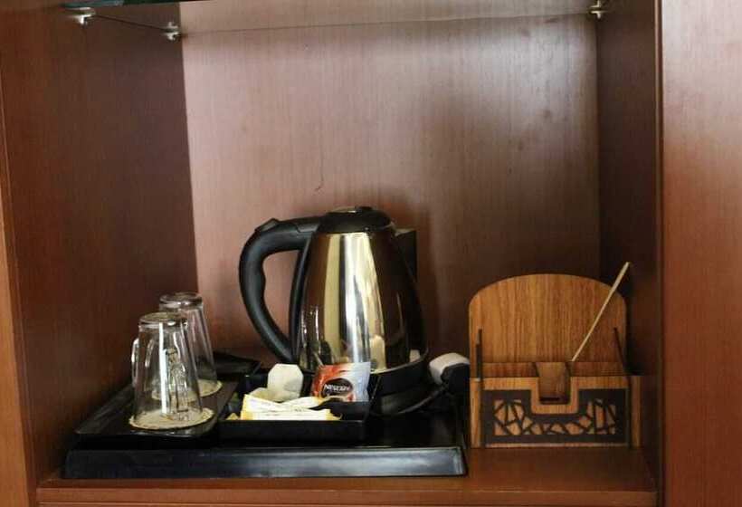 اتاق اساندارد با چشم‌انداز جانبی به دریا, Royal Jewel Al Raml