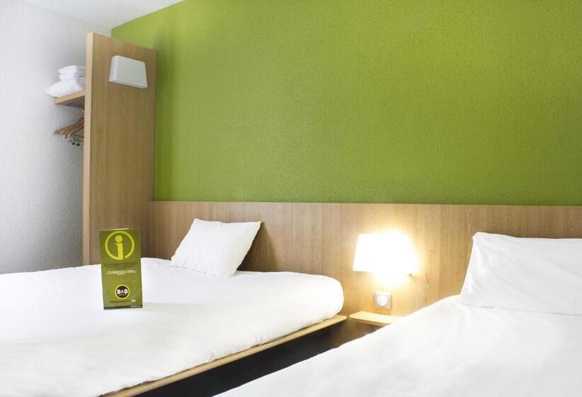 Номер Стандарт Трехместный, Inn Design Montluçon