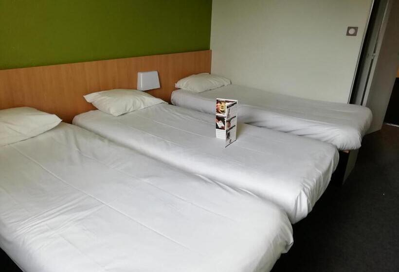 Трехместный Номер Классика, Inn Design Montluçon