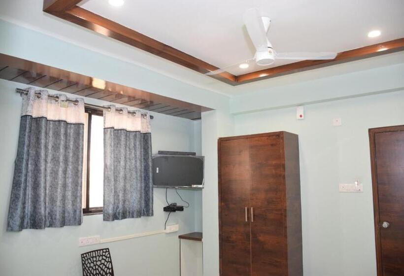 Номер Deluxe, Shankar Residency, Akkalkot