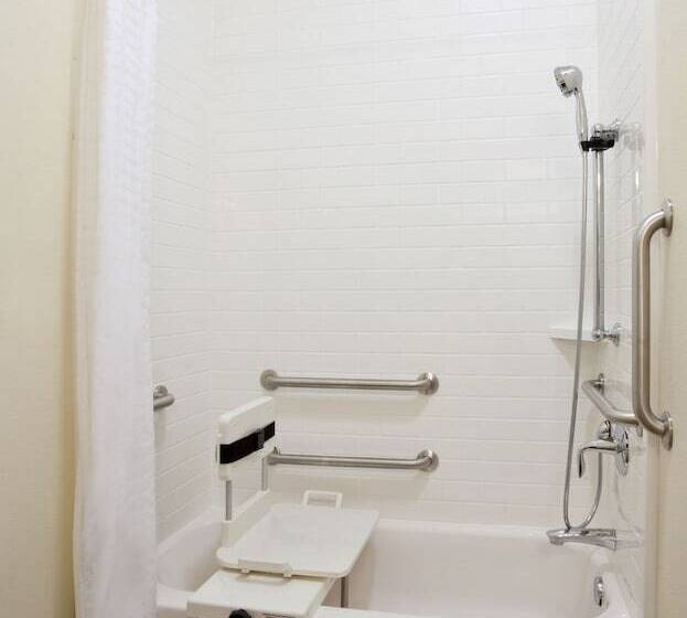 장애인을 위한 스위트, Candlewood Suites Dickinson, An Ihg