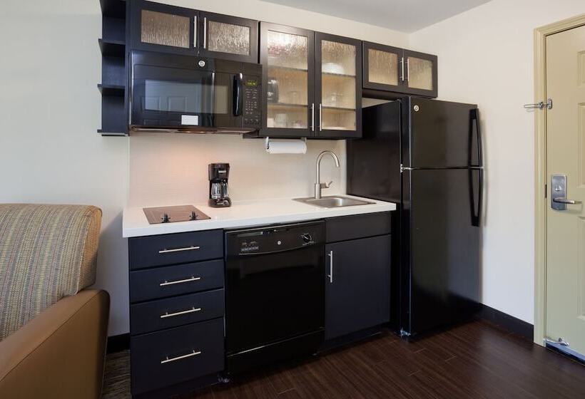 스위트, Candlewood Suites Dickinson, An Ihg