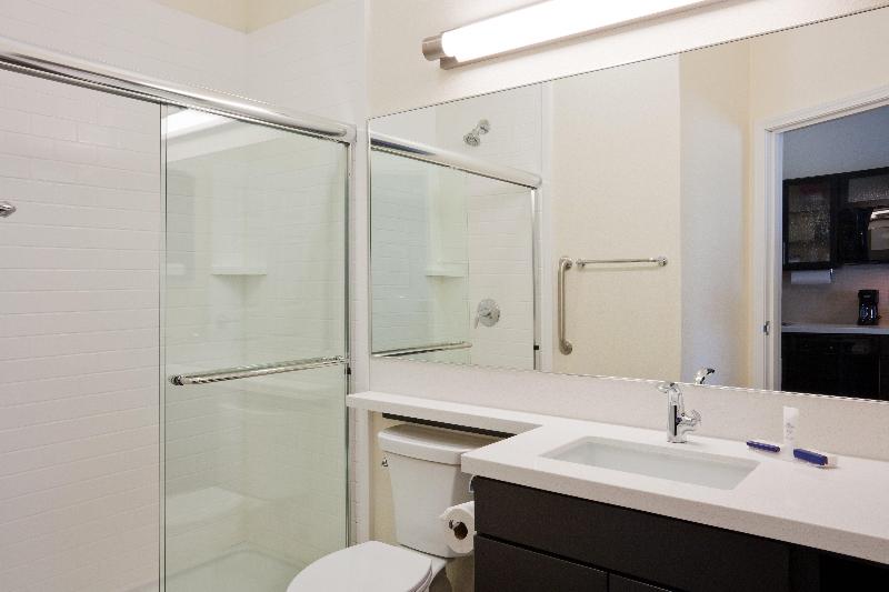 스위트, Candlewood Suites Dickinson, An Ihg