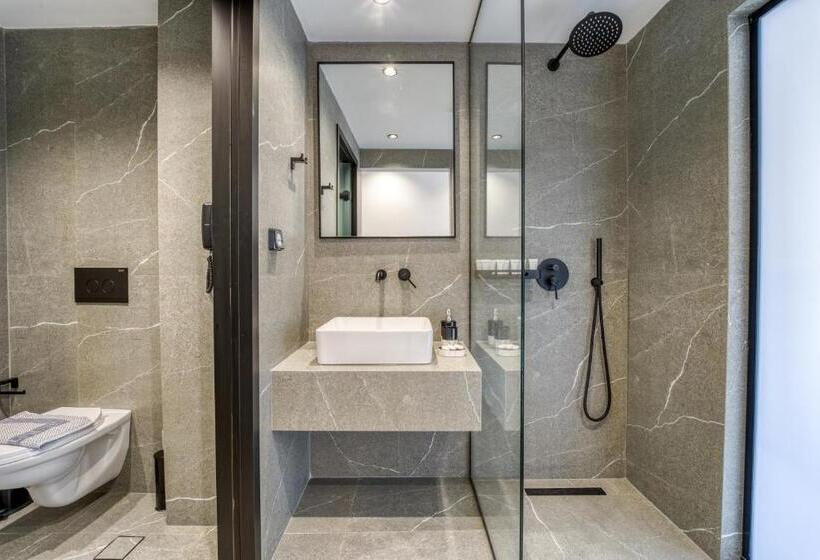 جناح جونيور مطلّ علي البحر, Island Sea Side Hotel   Adults Only
