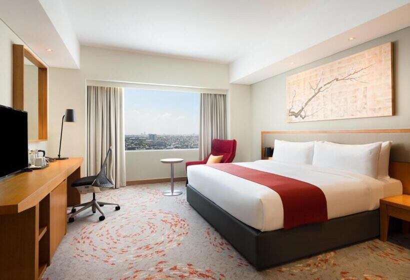 Номер Стандарт Кровать Кинг Адаптированный для Инвалидов, Holiday Inn & Suites Jakarta Gajah Mada, An Ihg