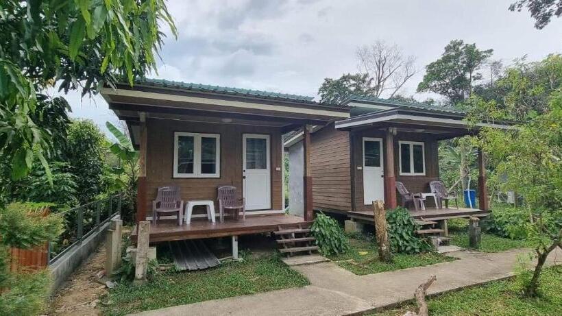 수피리어 방갈로, Our Village Farmstay Kohmook