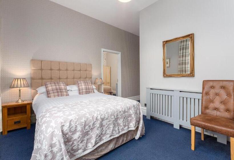 豪华三人间, Ormsgill Inn