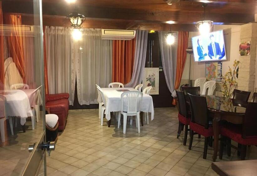 Классический Номер, Paris Star