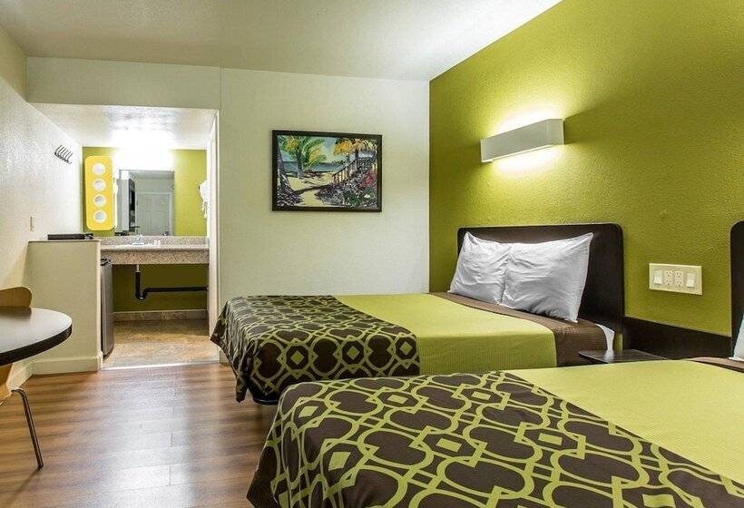 Номер Стандарт 2 Двуспальные Кровати, Rodeway Inn Downtown Hanford
