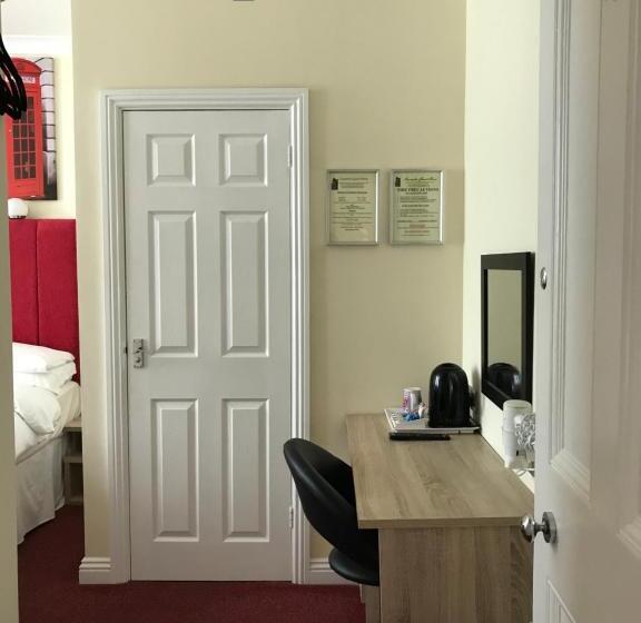 Номер Deluxe, Cassandra Guest House