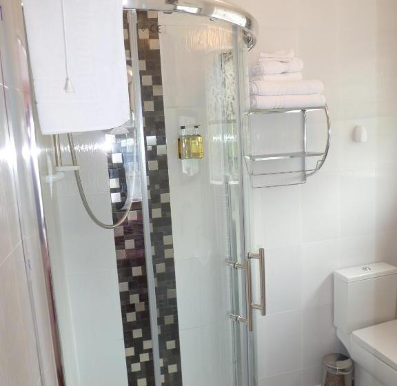 اتاق استاندارد, Penryn Guest House, Ensuite Rooms, Free Parking And Free Wifi