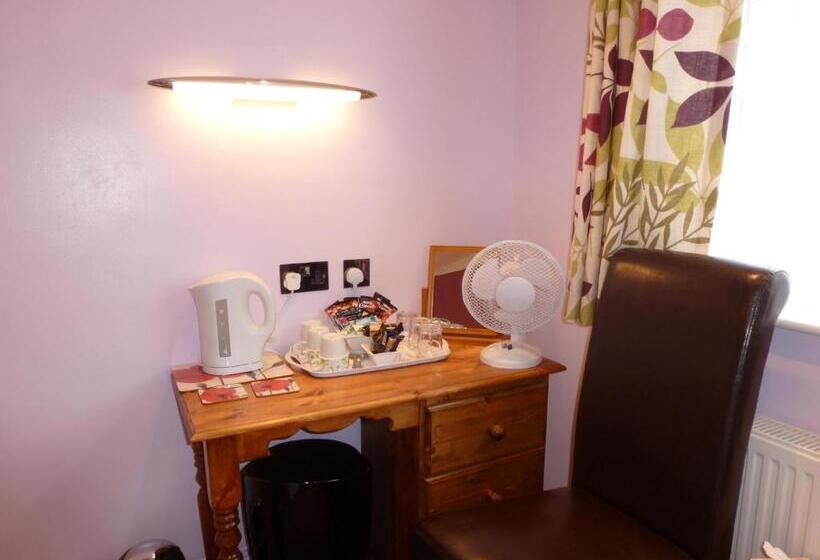 اتاق خانوادگی, Penryn Guest House, Ensuite Rooms, Free Parking And Free Wifi