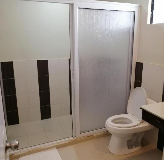 اتاق استاندارد با چشم‌انداز استخر, Anika Island Resort