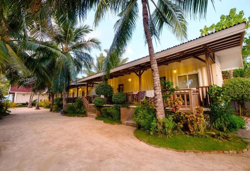 اتاق استاندارد با چشم‌انداز باغ, Anika Island Resort