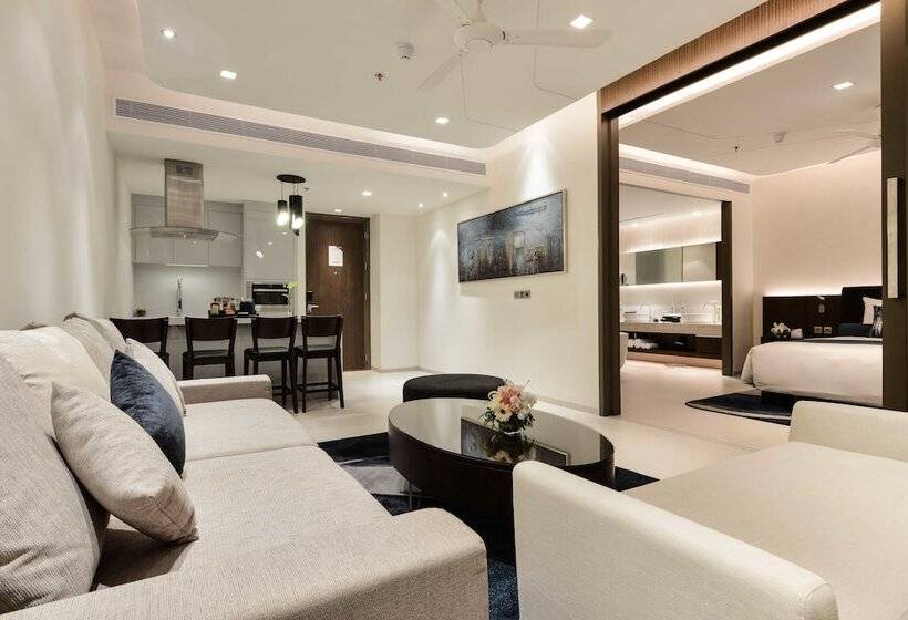 سوئیت کلاب, Dream Phuket Hotel & Spa