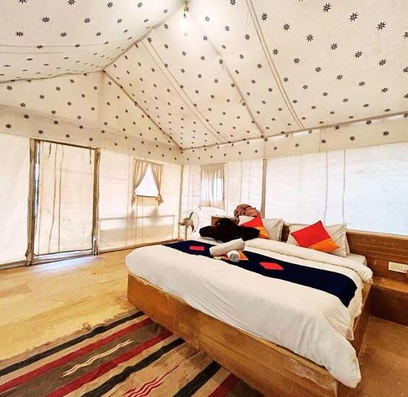 디럭스 룸, Tokyo Desert Camp