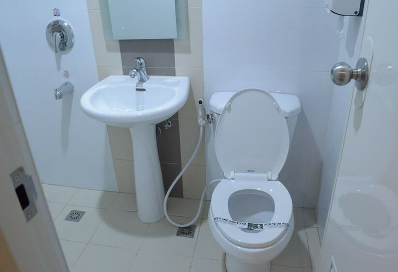 Номер Deluxe, Sogo   Monumento, Lrt Station