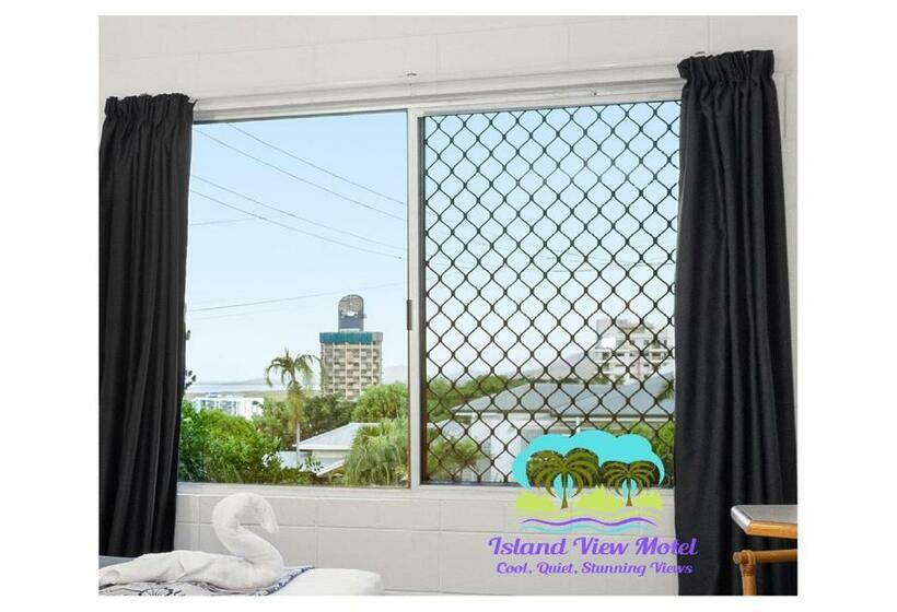 Номер Стандарт Вид на Сад, Island View Motel