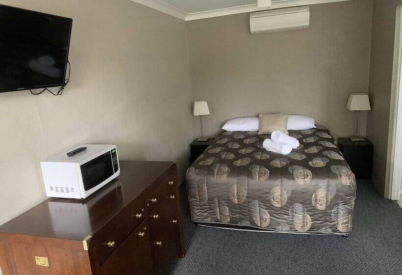 이그제큐티브 룸, Titania Motel