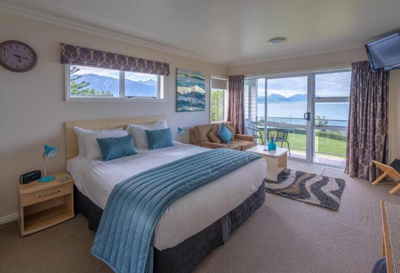 Standard Szoba King Size Bed, Bendamere House Bed & Breakfast