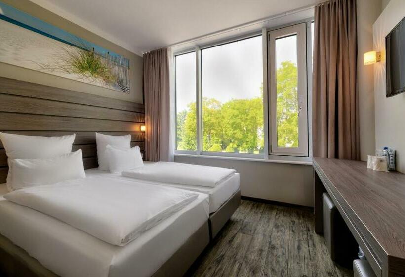 Номер Стандарт, Tulip Inn München Messe