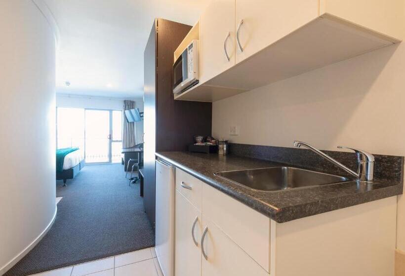 Президентский Люкс, Lake Taupo Motor Inn