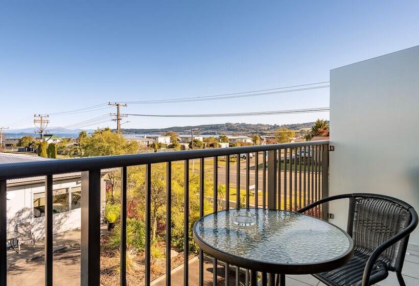 Президентский Люкс, Lake Taupo Motor Inn
