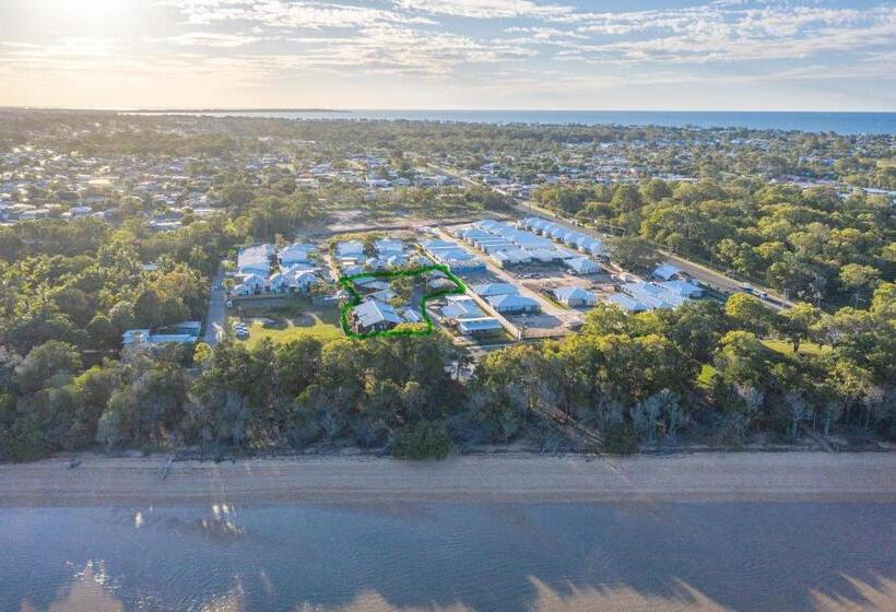 Студия Стандарт Вид на Море, Boat Harbour Studio Apartments And Villas