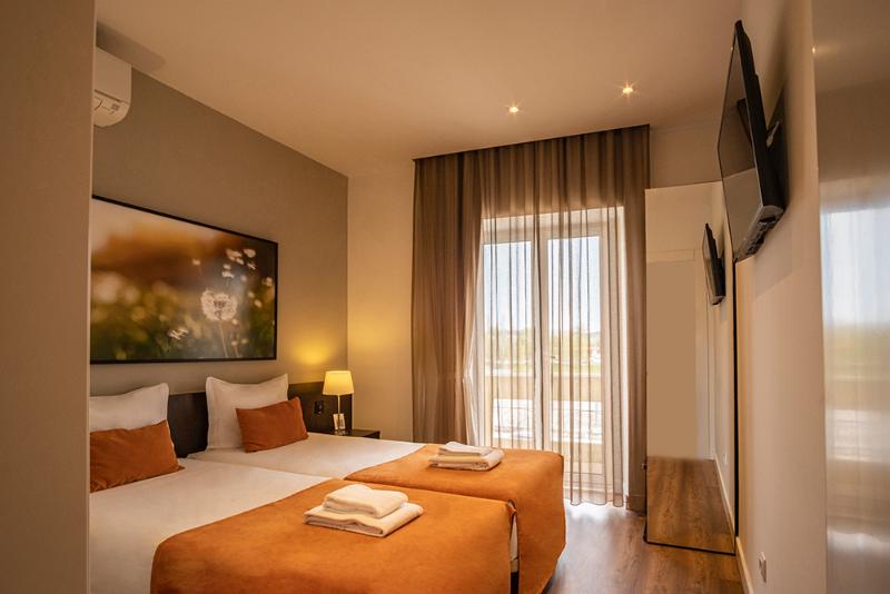 اتاق عادی, Riversuites