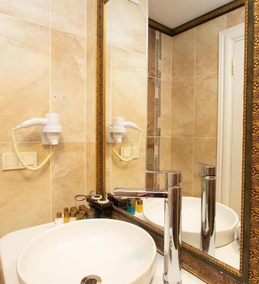 سوییت خانوادگی, Empire Suite