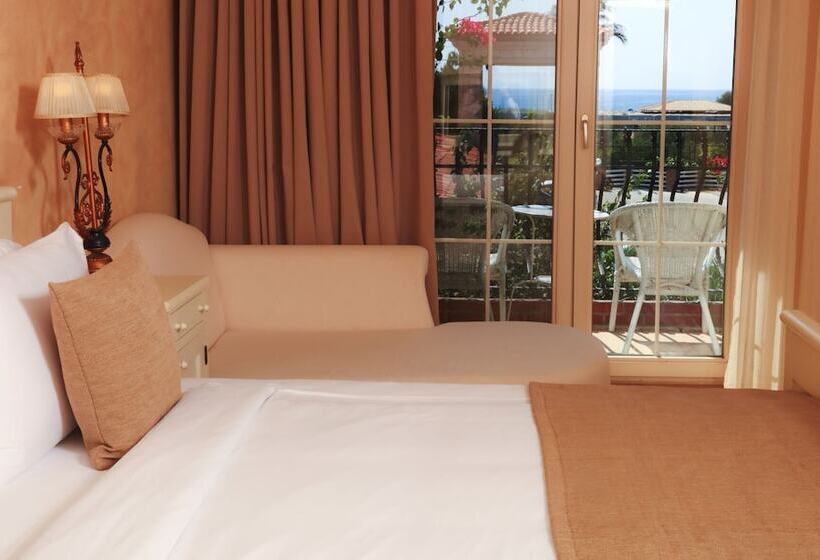 Номер Deluxe с Балконом, Alaçatı Beach Resort