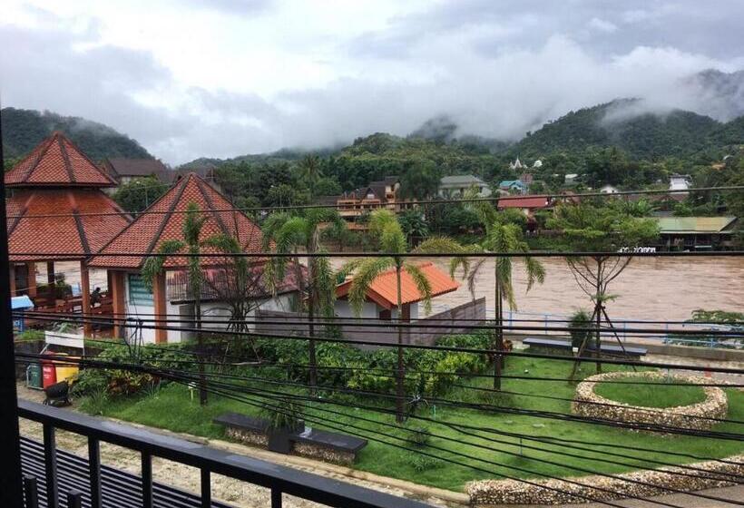 سوئیت با چشم‌انداز رودخانه, Saranya River House สรัญญาริเวอร์เฮาส์