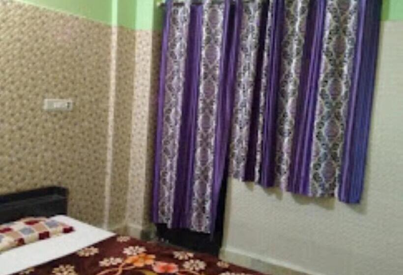 Номер Стандарт, Goroomgo Maatu Shri Guest House Mathura