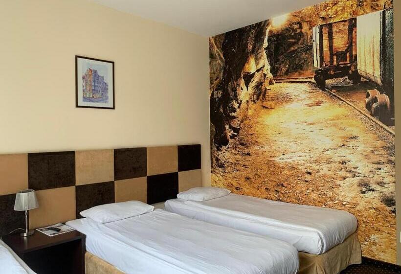 Номер Стандарт Трехместный, Boutique Hotel S Bytom