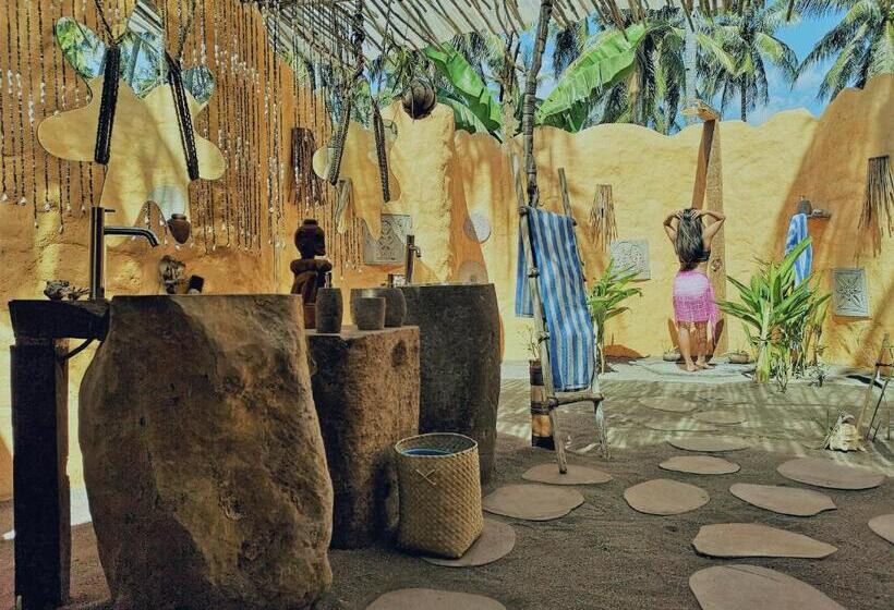 Семейное Бунгало, Coconut Garden Beach Resort